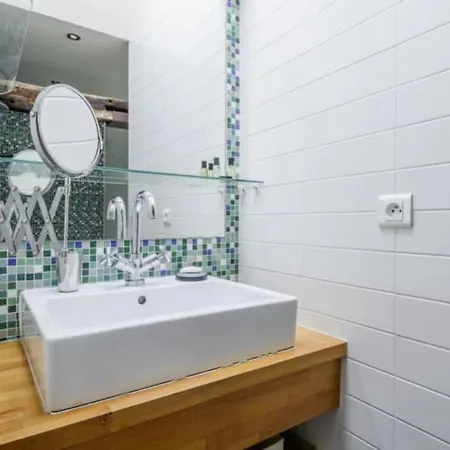 Apartment Guestready - St Honore - 4 Bedroom Flat With Terrace Paris